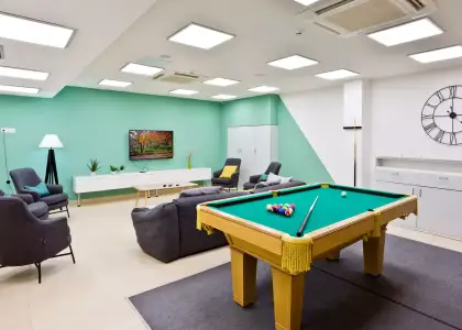 Habitación en piso compartido de 1 habitación en alquiler en Ensanche-Zabalgunea, ideal para estudiantes en Pamplona