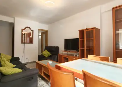 Habitación en piso compartido de 3 habitaciones en alquiler en Nuevo San Andrés, Málaga. en Málaga