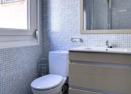 Habitación en piso compartido de 3 habitaciones en Zaragoza, ideal para mujeres. en Zaragoza