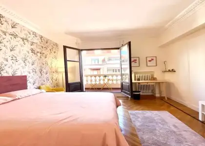 Habitación en piso compartido de 6 dormitorios en alquiler en Abando, todos los gastos incluidos en Bilbao