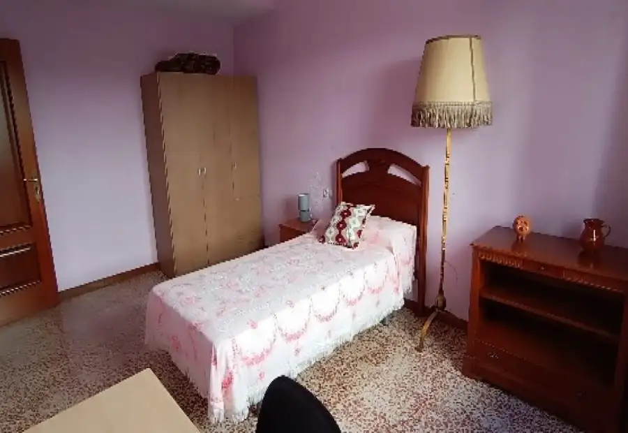 Habitación en piso compartido de 6 habitaciones en alquiler en Salamanca, solo estudiantes en Salamanca