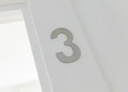 Se alquila habitación en piso compartido de 5 habitaciones en Zaragoza, todos los gastos incluidos. en Zaragoza