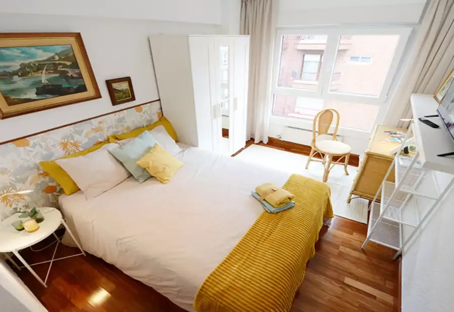 Se alquila habitación en piso de 4 habitaciones en Santutxu en Bilbao